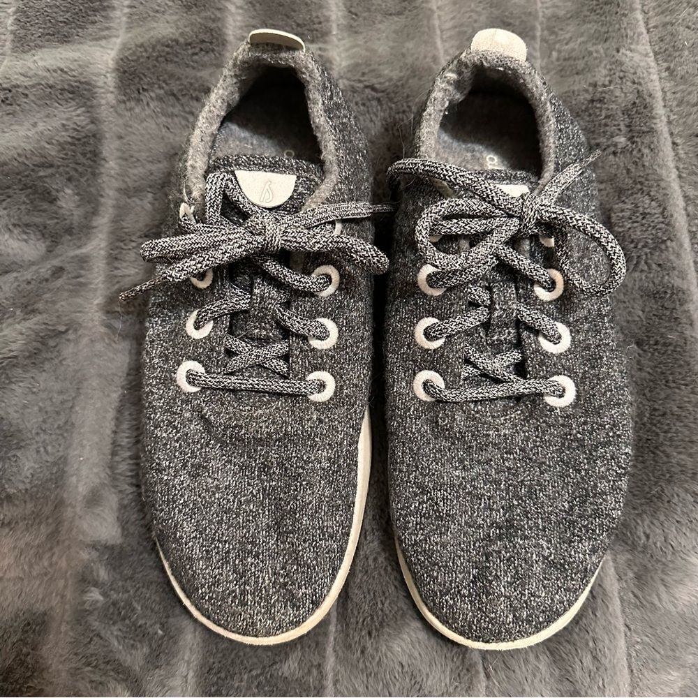 Allbirds gray wool runners size 8